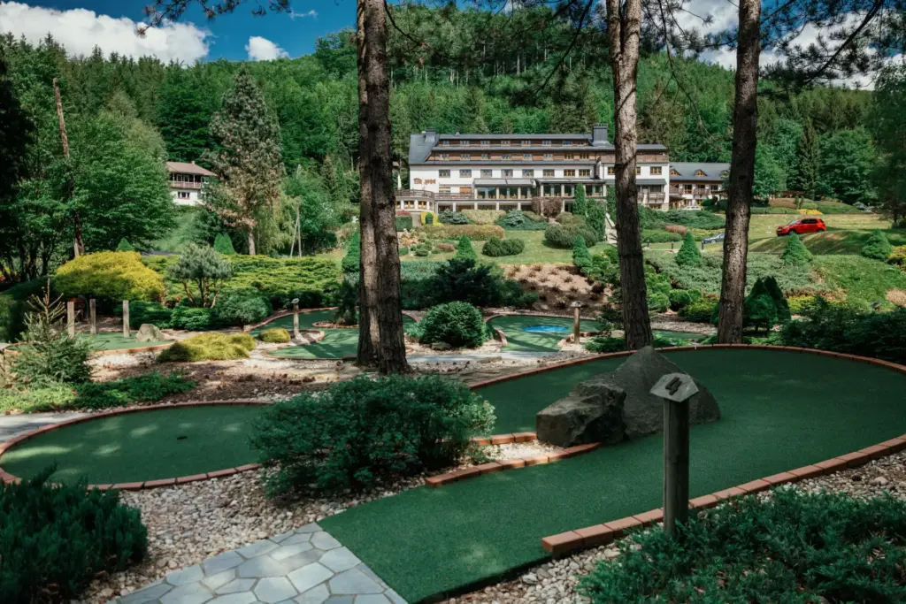 Adventure golf na hotelu troyer