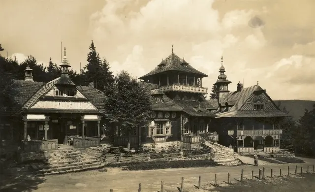 Jurkovičovy stavby historická fotografie